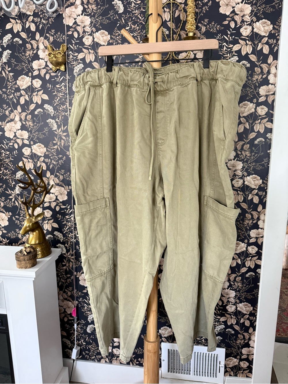 Women's Casual Drawstring Cargo Pants - Olive